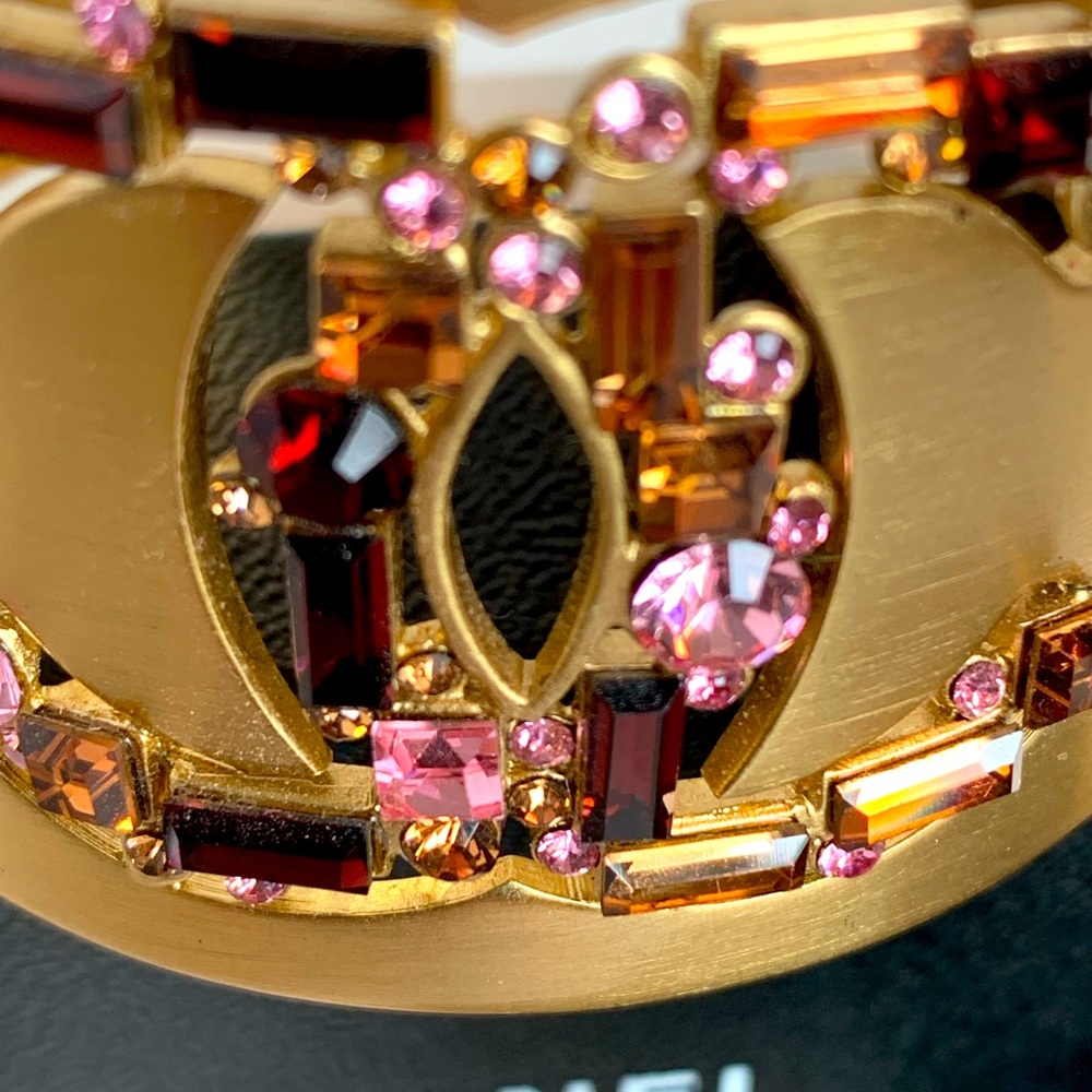 🦄 CHANEL Rare Pink Purple Jewel Stones Emerald Cut Gem Gold Bracelet Cuff CC💕 - Picture 15 of 16